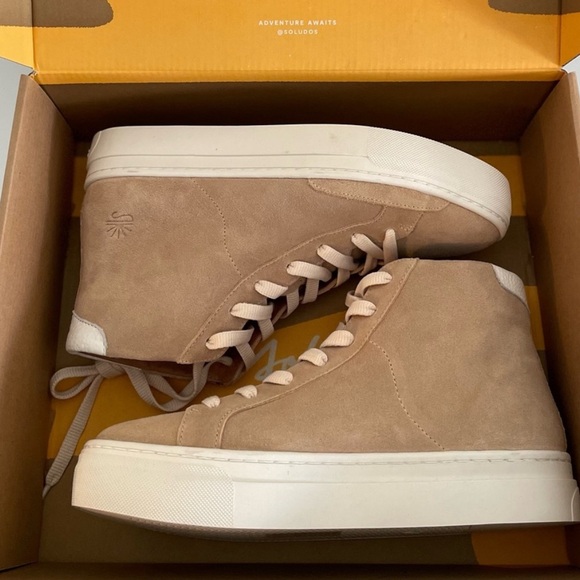 Soludos Ibiza High Top Sneaker in Sand New in Box - Picture 2 of 6